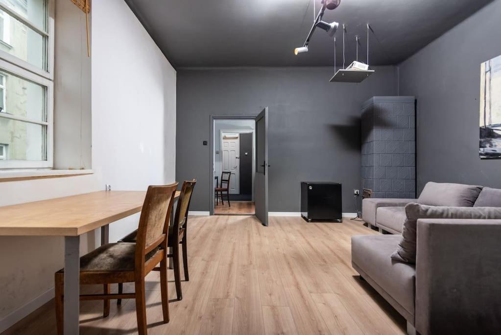 Apartament Industrial - Jewish Quarter By Upstairs